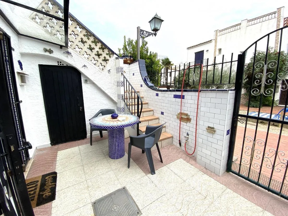 Placa Eivissa 3 Empuriabrava Holiday home